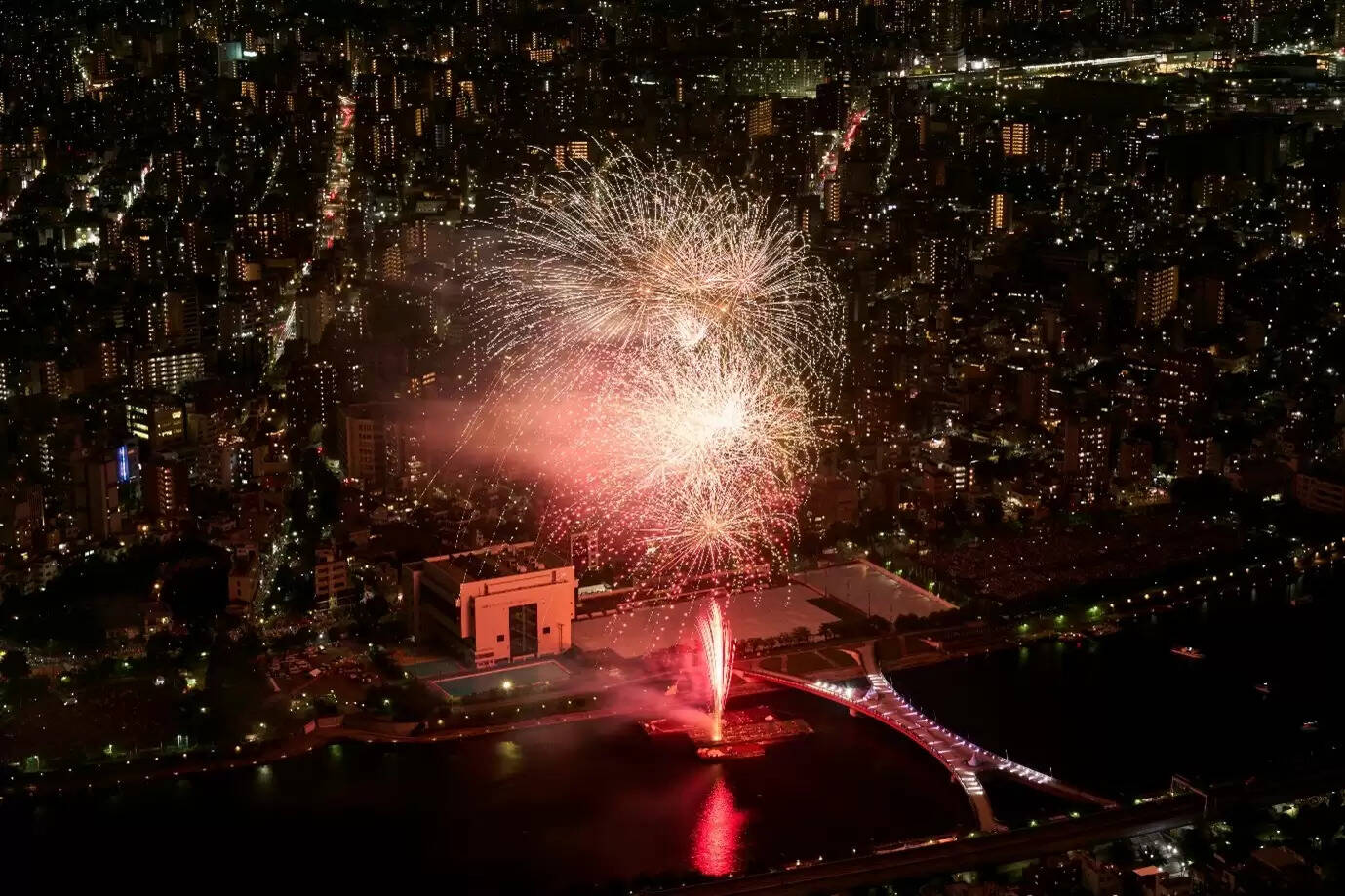 This summer, families visiting Japan can enjoy a once-in-a-lifetime experience of watching the Sumida River Fireworks Festival from the sky. On Saturday, July 26, 2025, TOKYO SKYTREE will host a special event, inviting 634 lucky guests to view the fireworks from its stunning observation decks, high above the city.  It is a rare opportunity that blends tradition with a touch of magic. No crowds, no jostling for space, just panoramic views, glittering skies and meaningful family moments shared from one of Tokyo’s most iconic landmarks.   It is a rare opportunity that blends tradition with a touch of magic. No crowds, no jostling for space, just panoramic views, glittering skies and meaningful family moments shared from one of Tokyo’s most iconic landmarks.