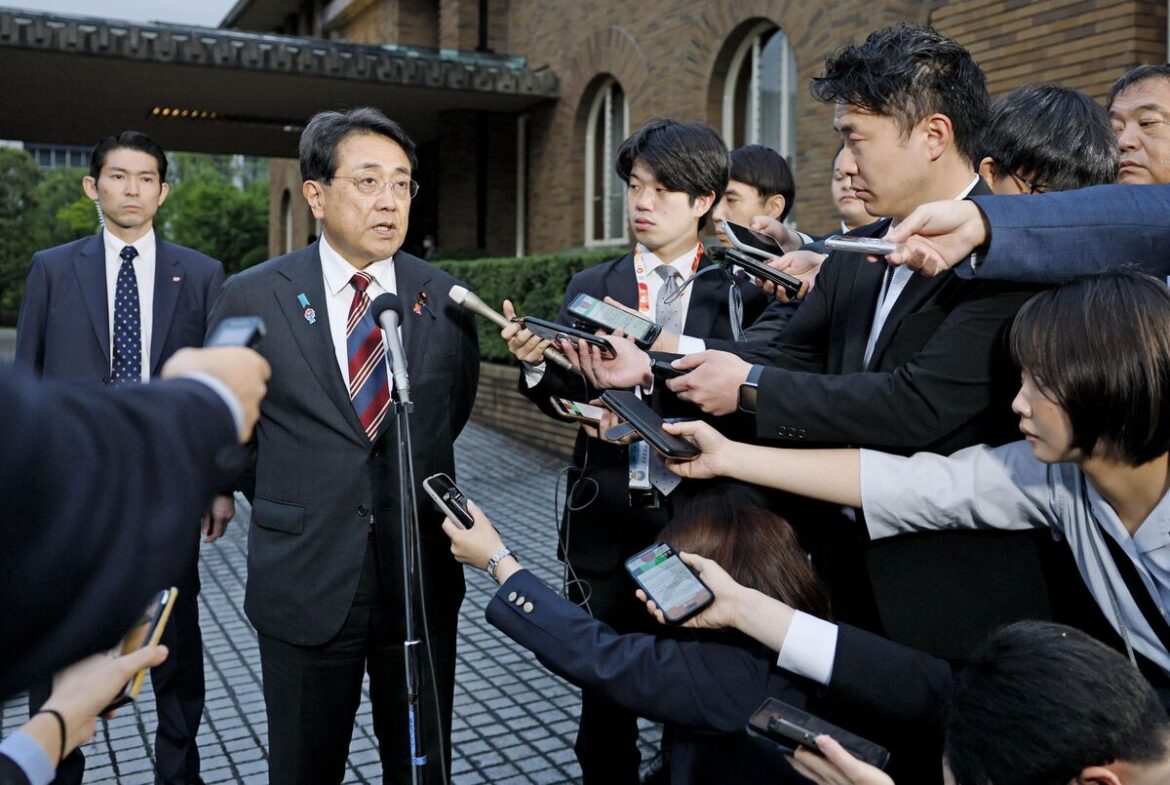 Trump's Tariffs Make Asia Trade Chiefs Travel 800 Hours for Elusive Deal