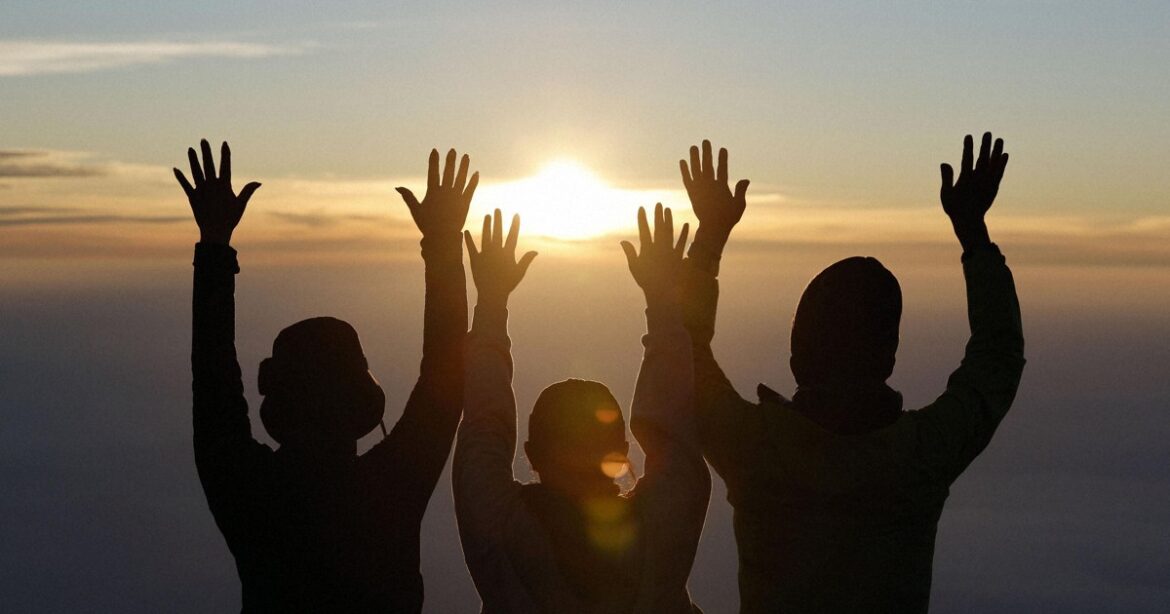 Mt. Fuji climbing season starts with 4,000 yen fee Mt. Fuji climbing season starts with 4,000 yen fee