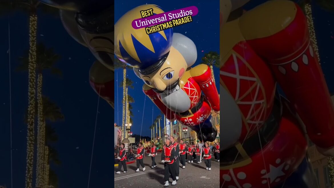Best! Christmas Parade! Universal Studios! #universalparks #christmas #viralvideo