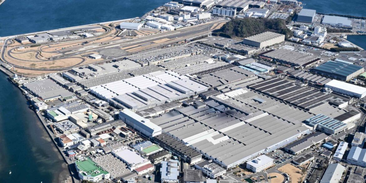 Nissan, Foxconn discuss collaborating on EV production in Japan