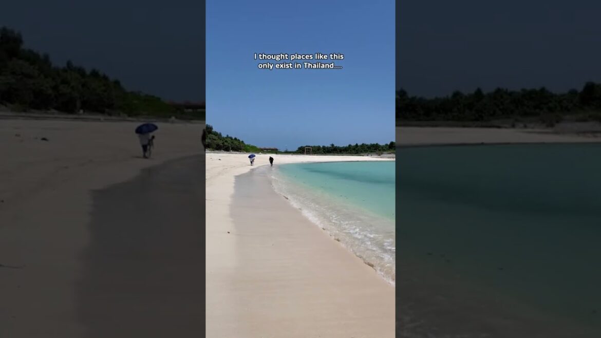 Did you know Japan has beautiful turquoise beaches? Not a lot of people do! 📍Okinawa, Japan