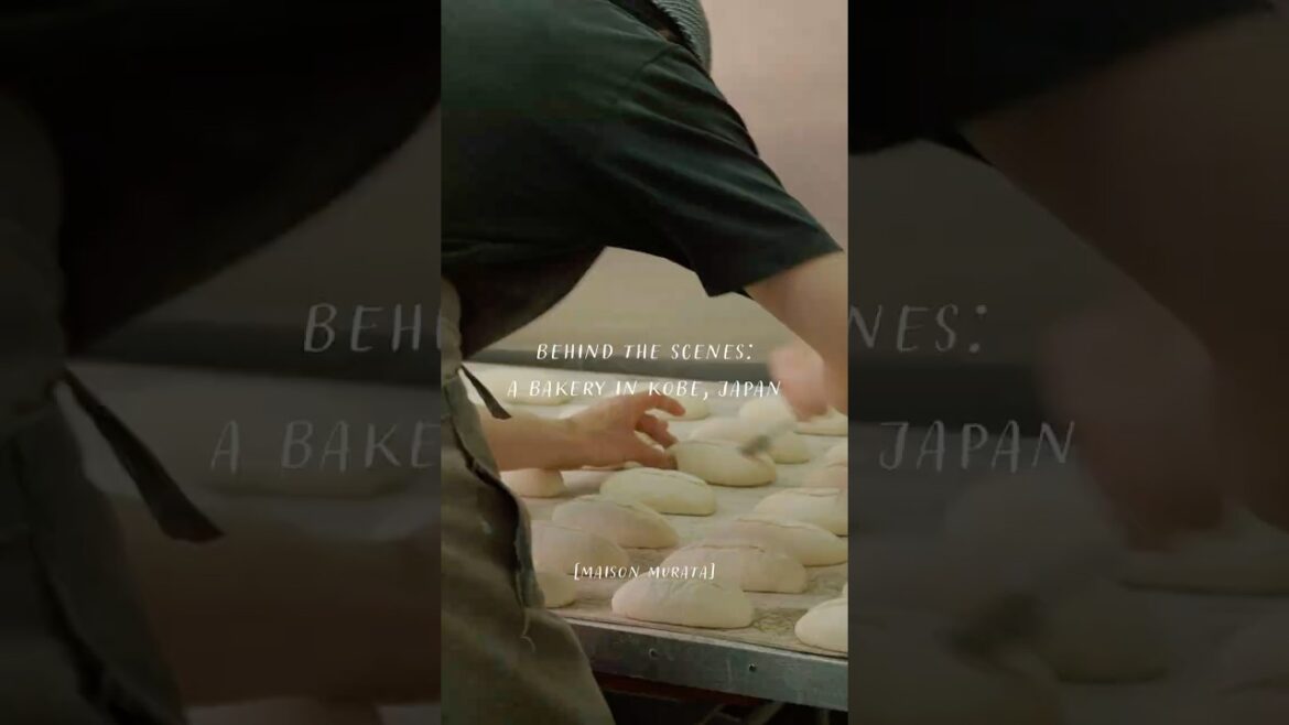 the only thing I love more than eating Japanese pastries is seeing how they’re made! 🍞 #bakery
