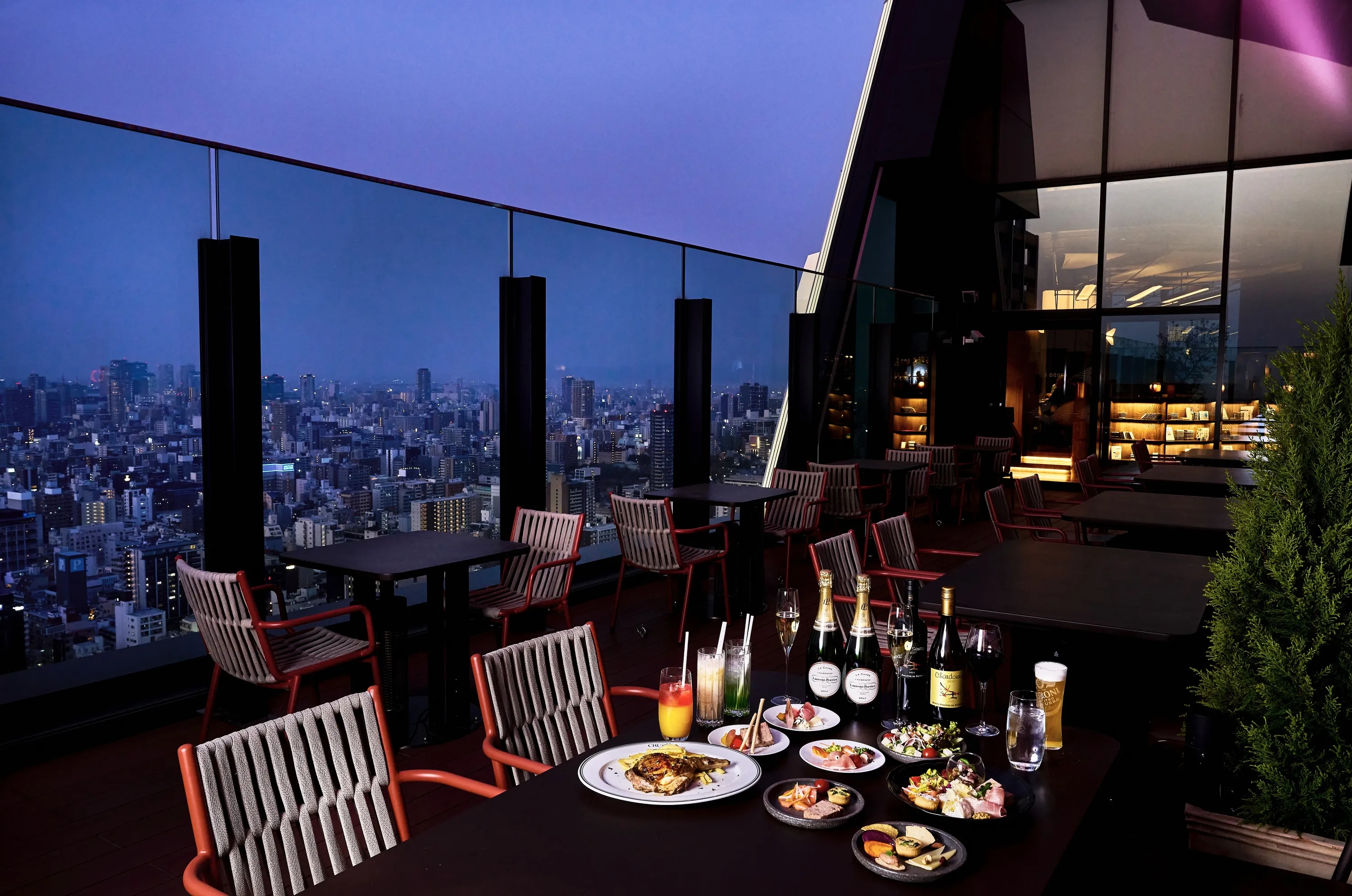  Centara Namba Sky Beer Garden