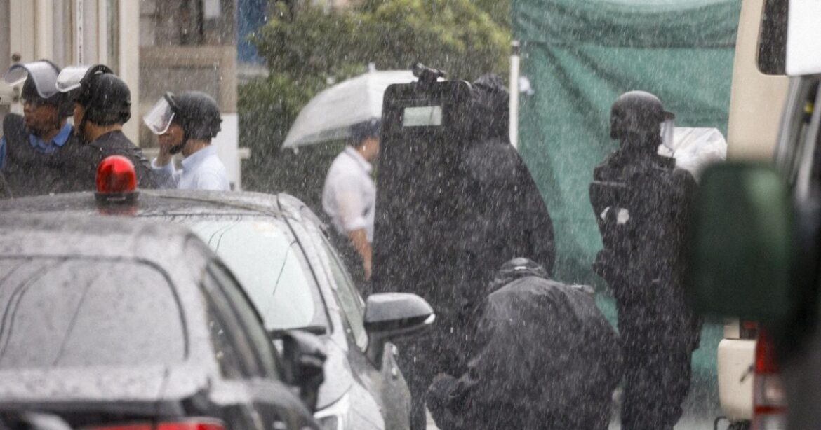 Body of man found in Tokyo home in suspected suicide by hunting gun Body of man found in Tokyo home in suspected suicide by hunting gun