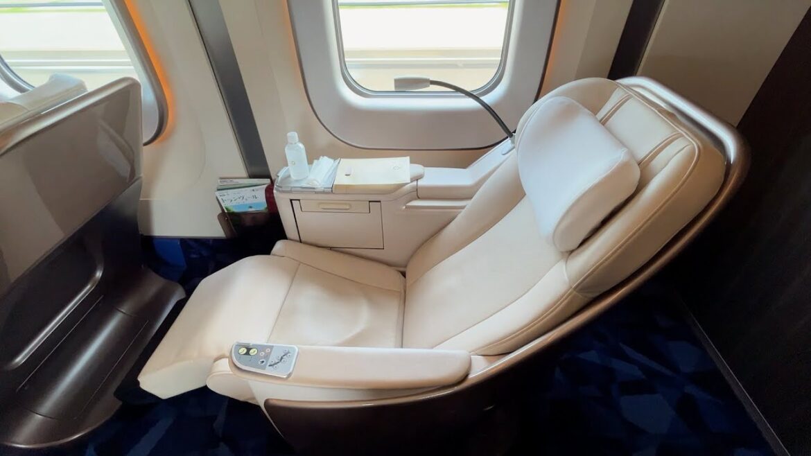 Tokyo to Hokkaido (Hakodate) by Shinkansen: Gran Class and Ordinary Car Tokyo to Hokkaido (Hakodate) by Shinkansen: Gran Class and Ordinary Car