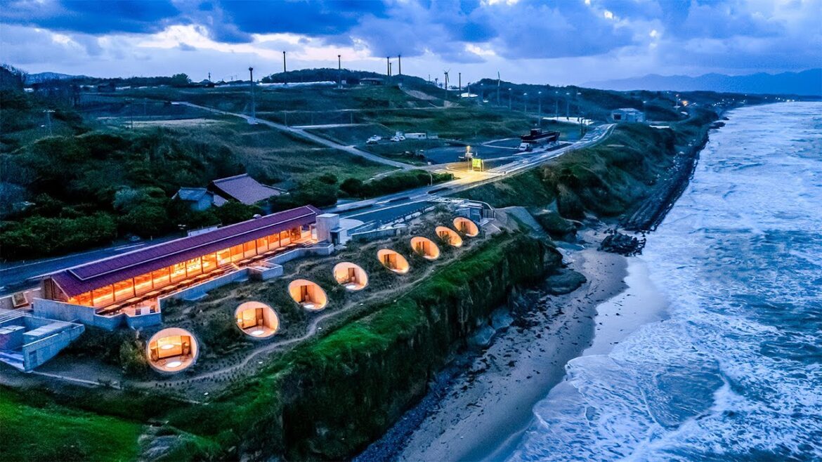 Staying at a Spaceship-Like Hotel Built into the Cliffs of the Sea of Japan | IZUMO HOTEL THE CLIFF Staying at a Spaceship-Like Hotel Built into the Cliffs of the Sea of Japan | IZUMO HOTEL THE CLIFF