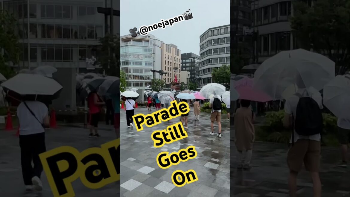 #gionmatsuri  rain doesn’t stop 2025 #kyoto #japan festival wet 👣 🎥quick film. Still busy👹😵‍💫