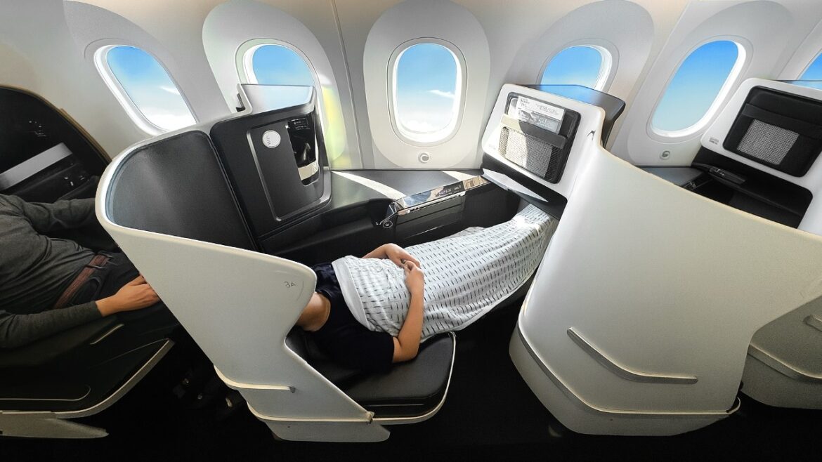 11 Hours on Japan's Cheapest Business Class Seat | ZipAir Los Angeles 🇺🇸 to Tokyo 🇯🇵