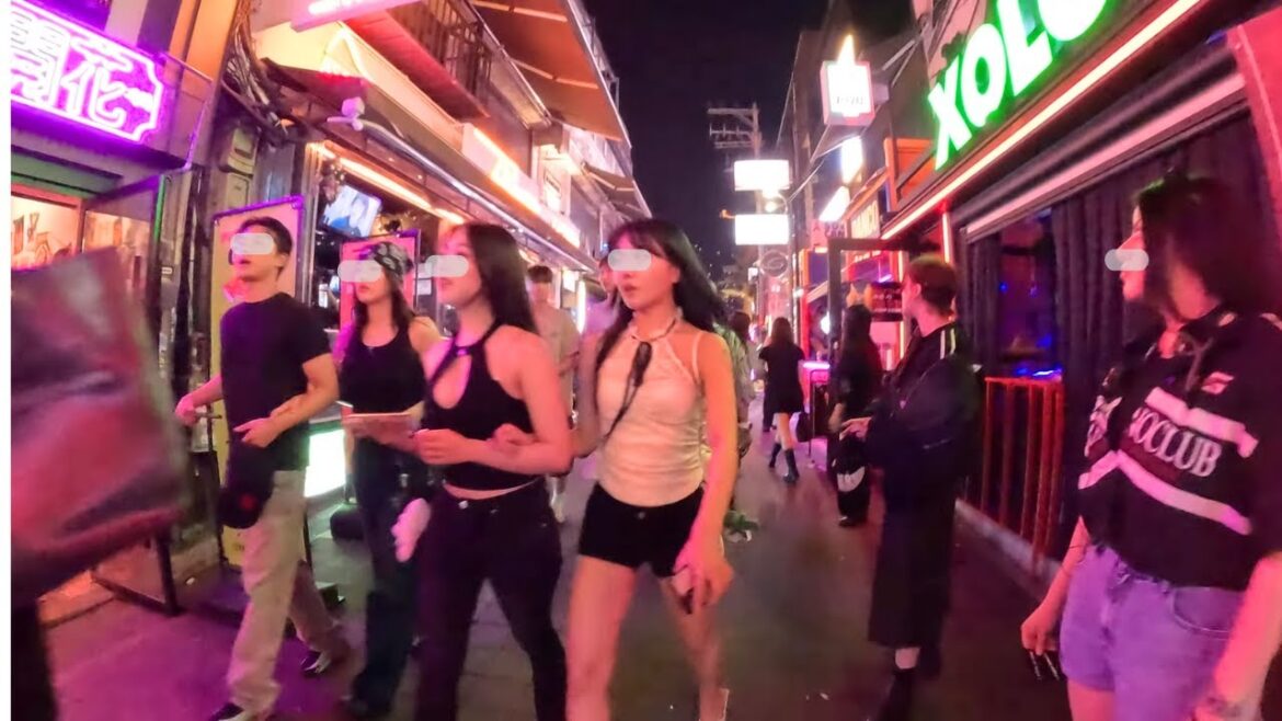 #443 [4K Ultra-wide: Itaewon Club Street Walk in Seoul, Korea. walking# Itaewon# Korea# travel# Tour #443 [4K Ultra-wide: Itaewon Club Street Walk in Seoul, Korea. walking# Itaewon# Korea# travel# Tour