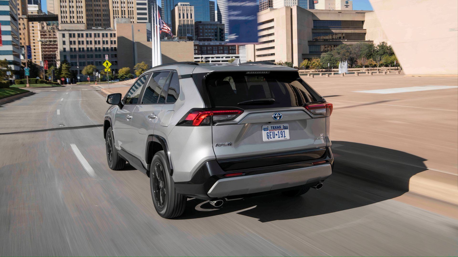 silver 2022 Toyota RAV4 SE Hybrid