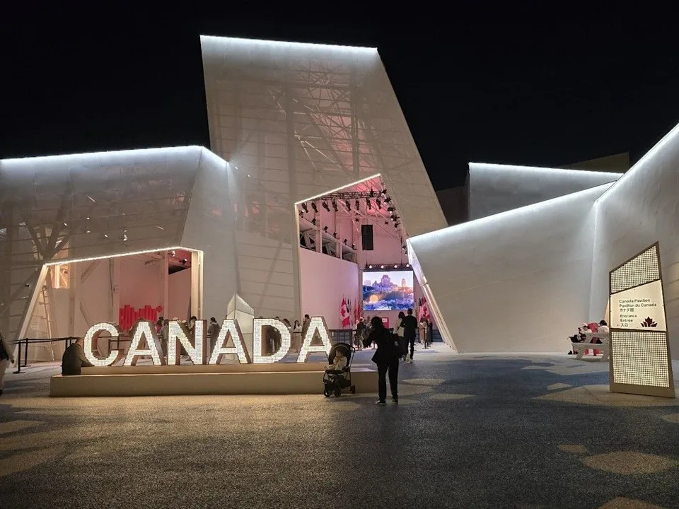  Visitors to the Canada Pavilion are handed augmented reality tablets and experience interactive exhibits that transform white interior icebergs into scenes from across Canada.