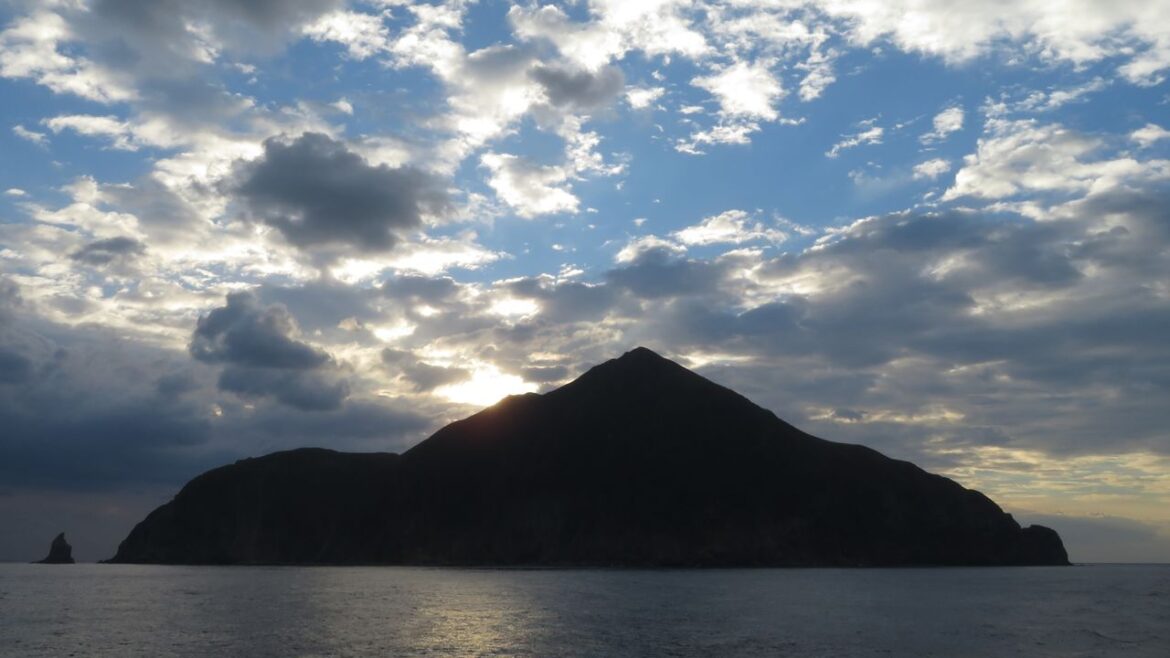 Over 1,000 Earthquakes in Less than Two Weeks Shake Japan’s Southern Tokara Islands