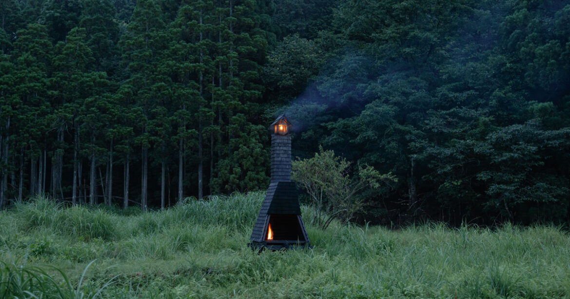 burned cedar shingles clad slender tea pavilion in kyoto by 2m26 and onomiau