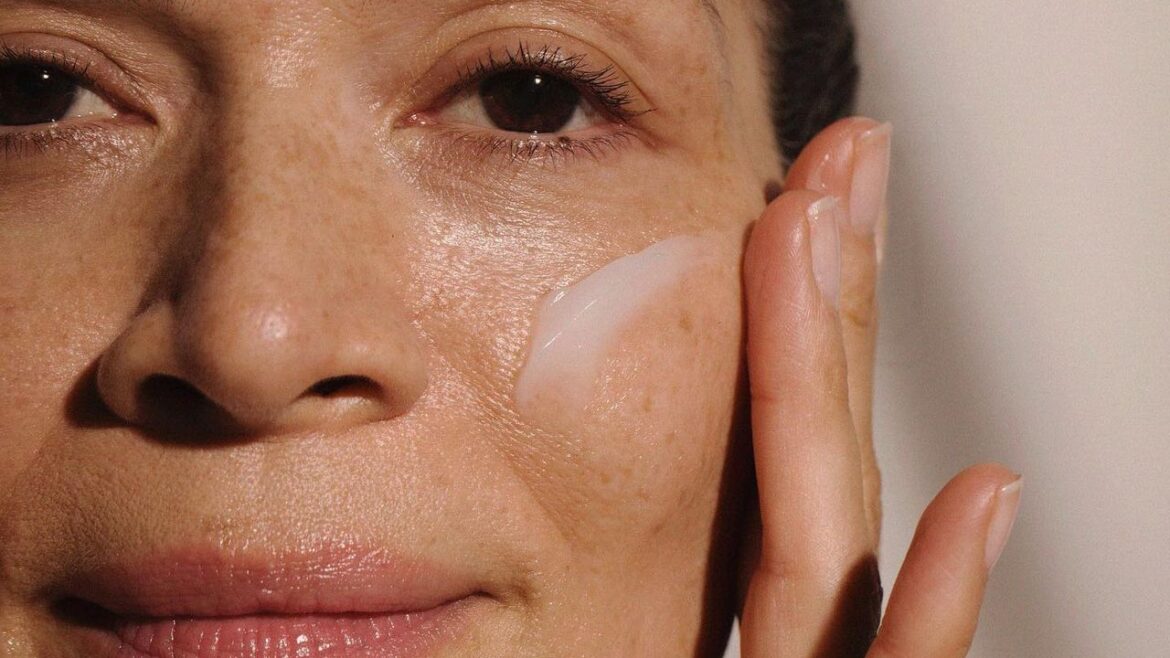 12 Best Japanese Sunscreens for All-Day Sun Protection 12 Best Japanese Sunscreens for All-Day Sun Protection