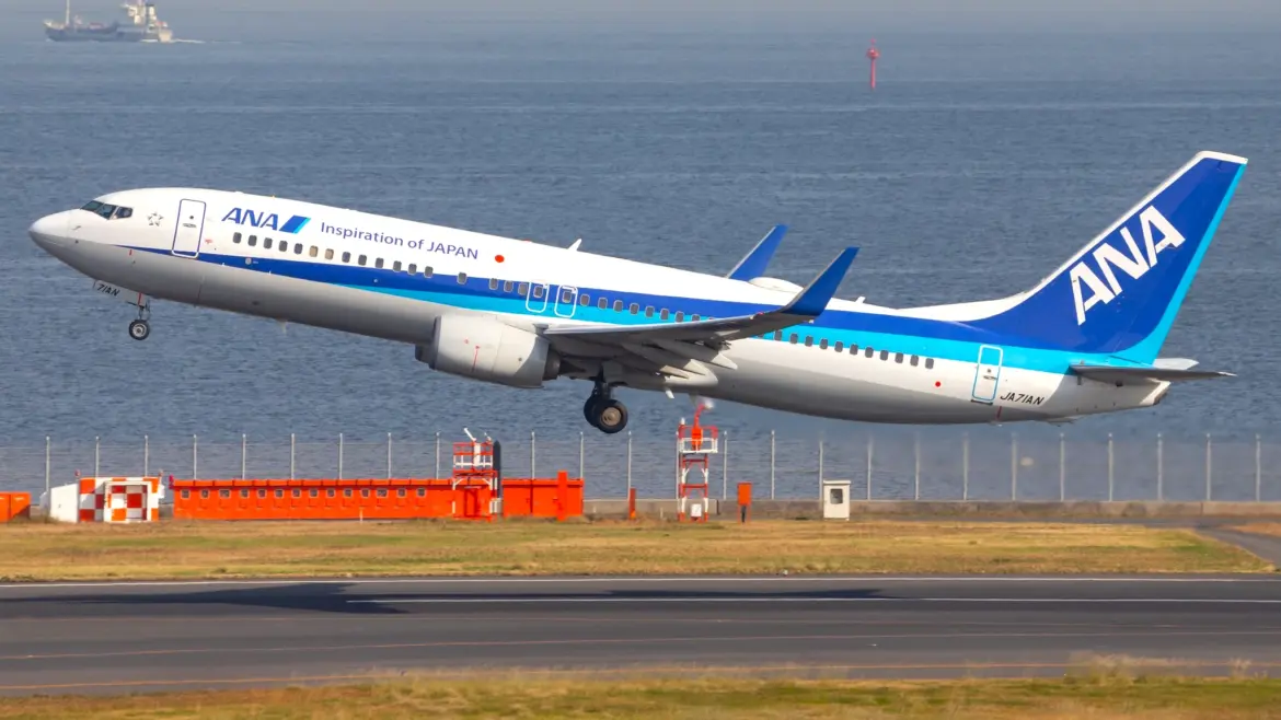 All Nippon Airways (ANA) Boeing 737