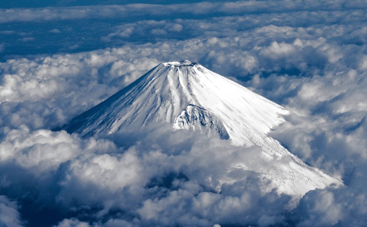 What it takes to save lives on Mount Fuji