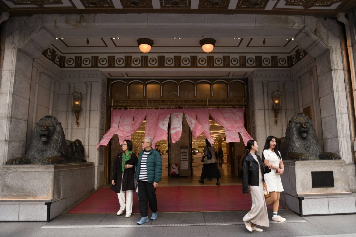 Japan’s department store shares lag as tourist splurge slows