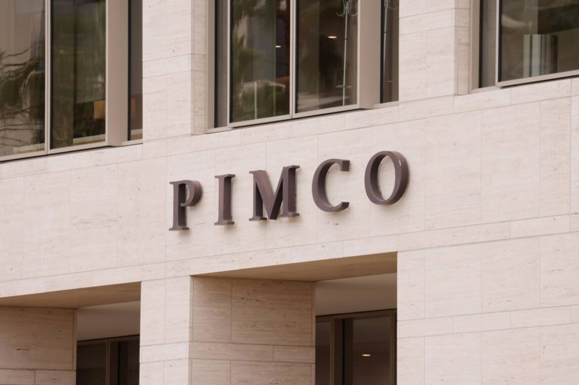 Pimco sees Japan wooing capital as tariffs spur diversification