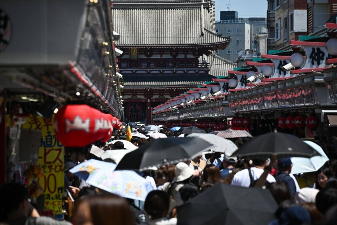 Japan tourism growth slowed as quake rumor deterred Hong Kongers Japan tourism growth slowed as quake rumor deterred Hong Kongers