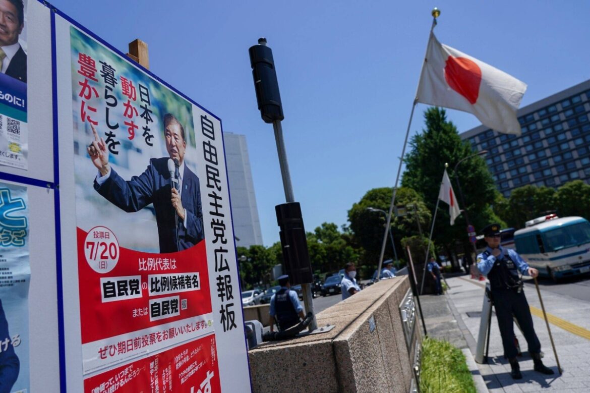 Voter revolt shatters Japan’s ruling coalition, empowers smaller parties Voter revolt shatters Japan’s ruling coalition, empowers smaller parties