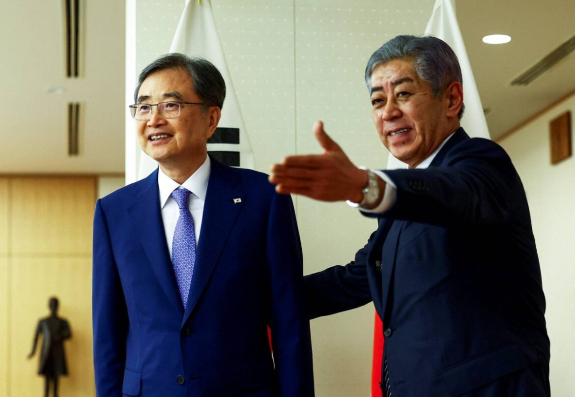 Japan-South Korea top diplomats’ meeting shows ties on solid footing