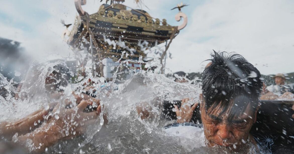 Photos show a town praying for marine safety at a seaside festival near Tokyo | National News