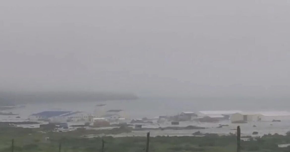 Tsunami warnings lifted in many places but Chile raises it to highest level Tsunami warnings lifted in many places but Chile raises it to highest level