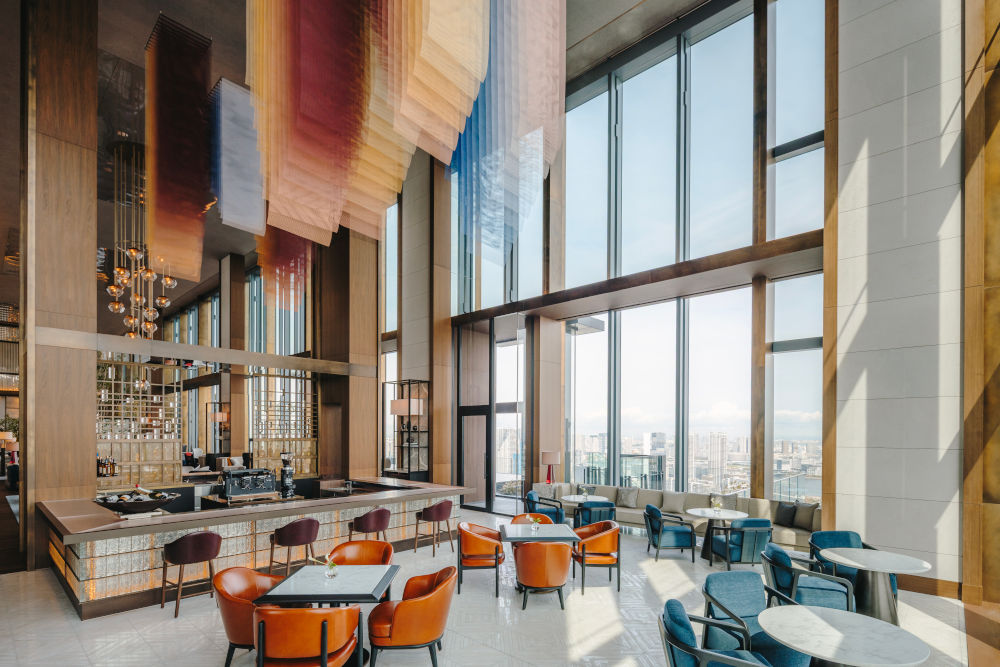 Fairmont Tokyo lounge and restaurant