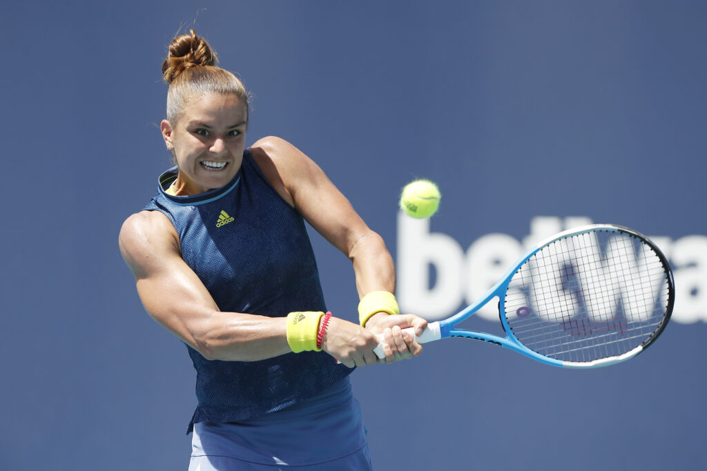 Maria Sakkari hits a backhand at the 2021 Miami Open