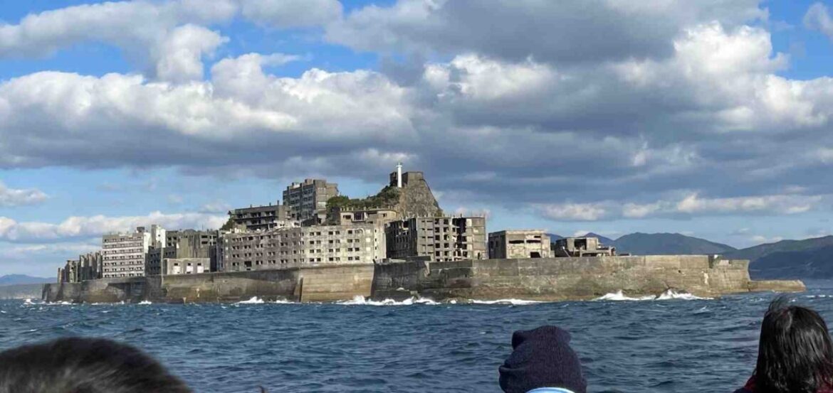 UNESCO Backs Japan’s Position on Hashima Coal Mine Dispute Gunkanjima – Author of South Korean Picture Book Depicting 007