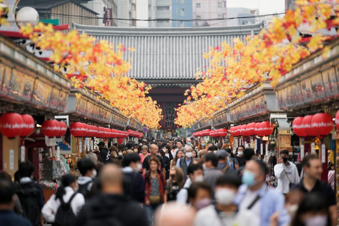 Japan launches government body to address over-tourism and unruly foreigners Japan launches government body to address over-tourism and unruly foreigners