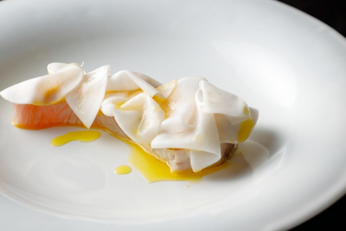 Focus on restaurant Middle in Kyoto