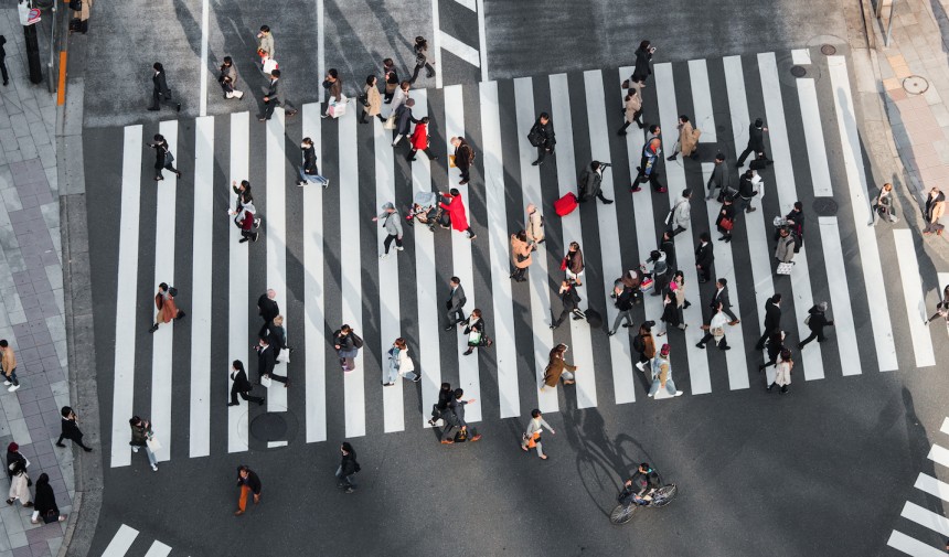 tokyo japan bystander effect community help psychology
