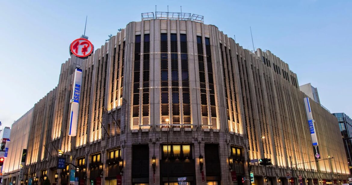 Japan’s Department Store Shares Lag as Tourist Splurge Slows
