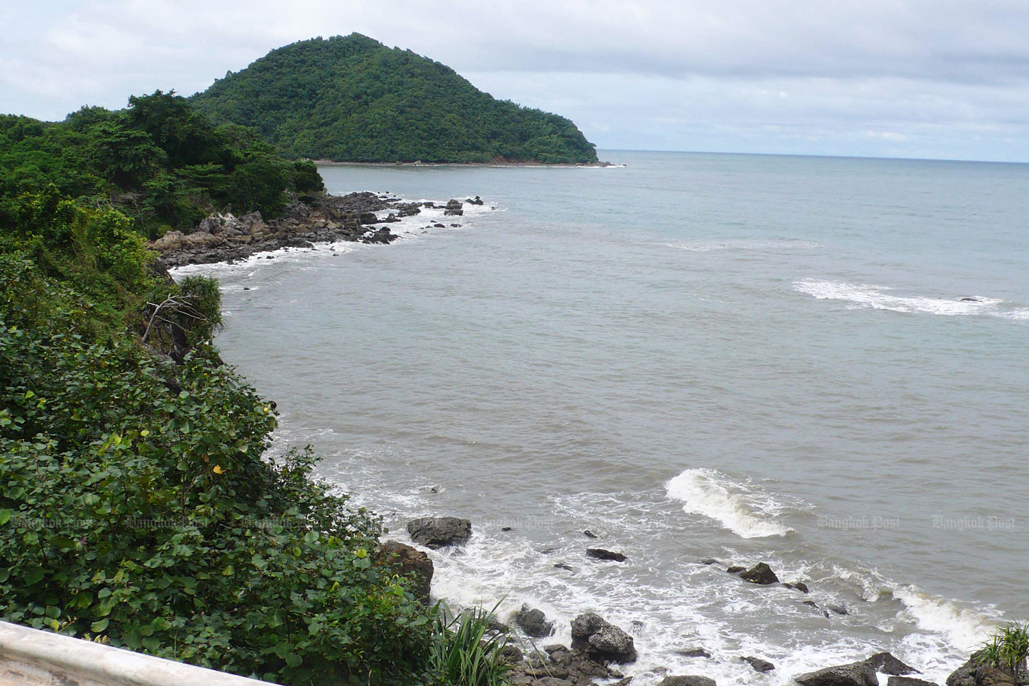 Despite a tsunami warning triggered by an 8.8-magnitude quake, Thai outbound tourism to Japan remains steady. No cancellations have been reported, and flights continue as scheduled. Travel agents say Thai tourists are resilient and familiar with Japan’s seismic risks, expecting only short-term effects on travel sentiment.