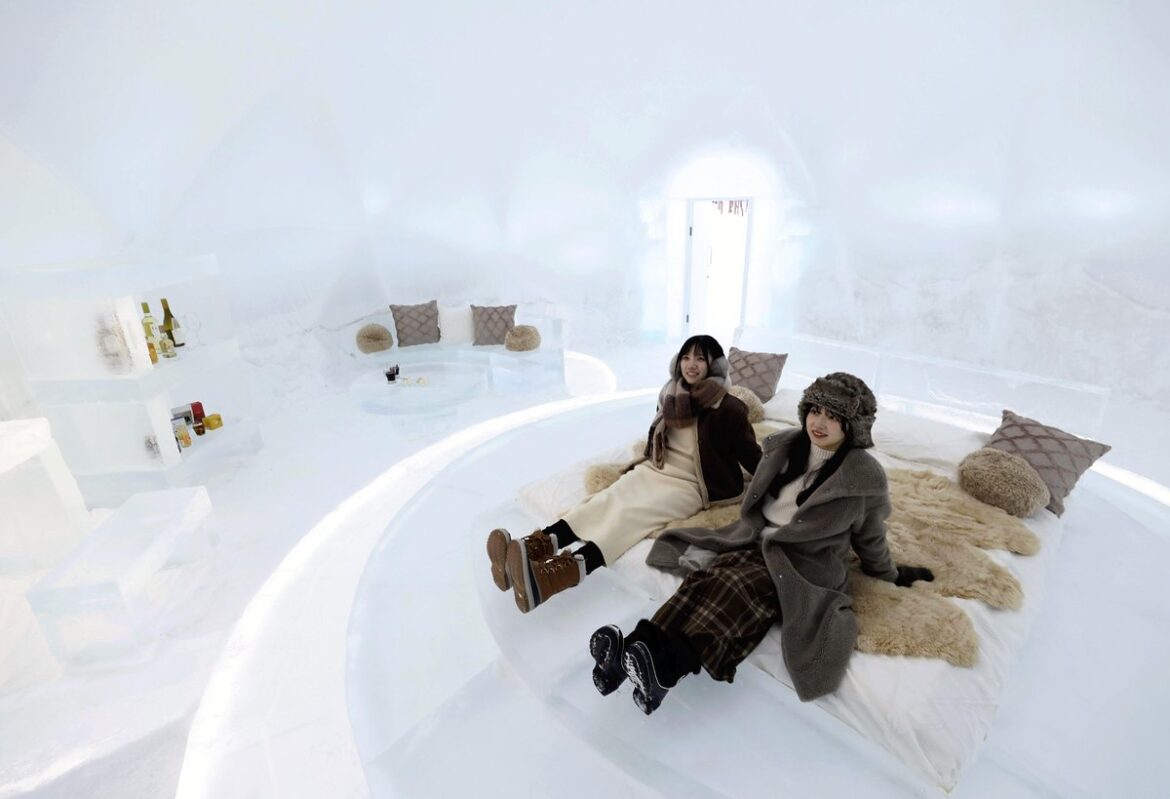 Hokkaido Ice Hotel Briefly Opens for Guests; Visitors Can Enjoy Ice Village with Various Amenities Hokkaido Ice Hotel Briefly Opens for Guests; Visitors Can Enjoy Ice Village with Various Amenities