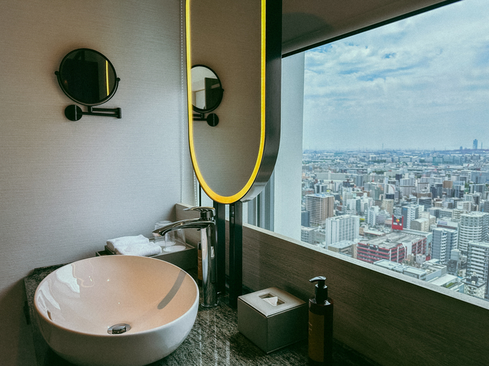 View from the corner room bathroom / Photo = Kwon Hyo-jeong Travel + Reporter