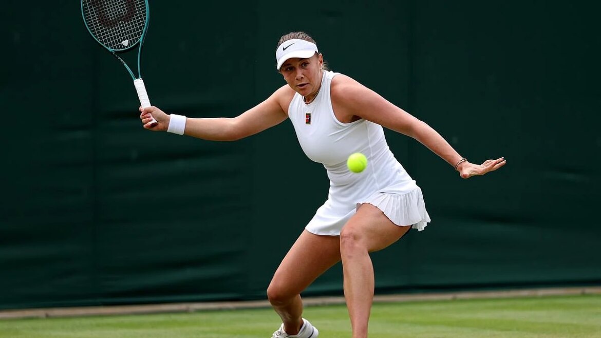 Keys, Osaka knocked out Anisimova reaches last 16 Keys, Osaka knocked out Anisimova reaches last 16