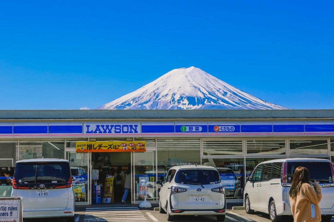 No Place to Sleep? Lawson Offers New Options for Japan’s Night Travelers The famous Lawson near Mt. Fuji in Kawaguchiko