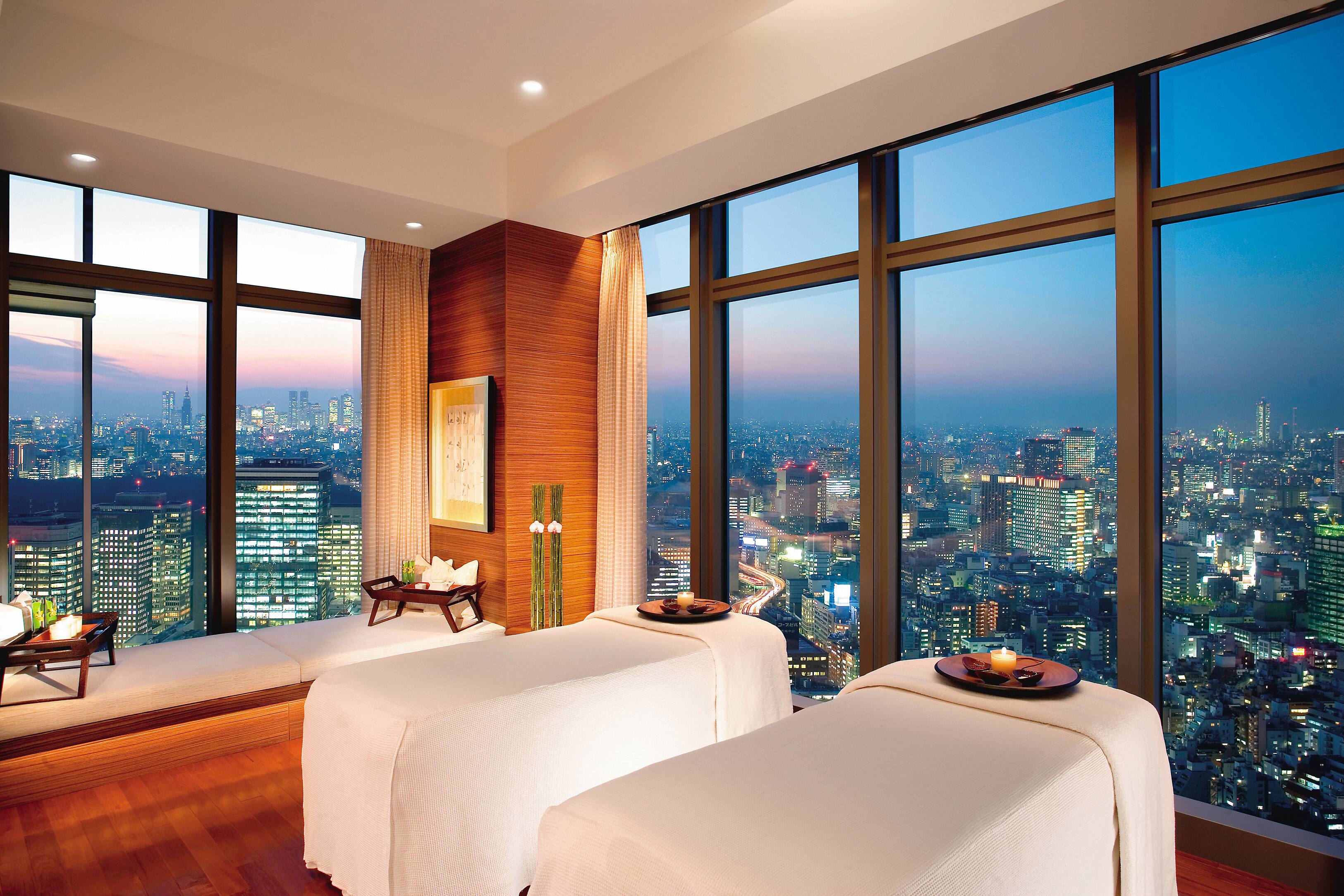 Spa treatment room at Mandarin Oriental, Tokyo hotel