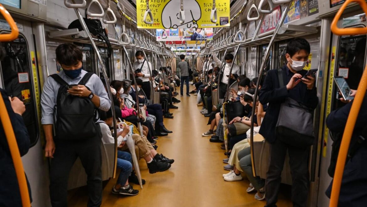 Japan city proposes two-hour daily smartphone limit