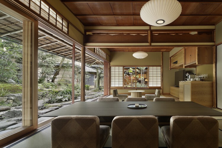 Hotel VMG Villa Kyoto / Moriyoshi Naotake Atelier - Interior Photography, Living Room, Wood, Chair