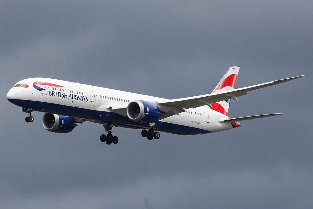 At around 2,100 feet, the pilots reported a flight control issue to Tokyo Air Traffic Control (ATC)