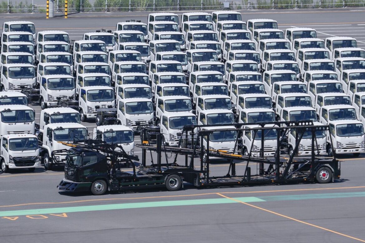 US to End Japan Tariff Stacking and Cut Car Levy, Trade Official Says US to End Japan Tariff Stacking and Cut Car Levy, Trade Official Says