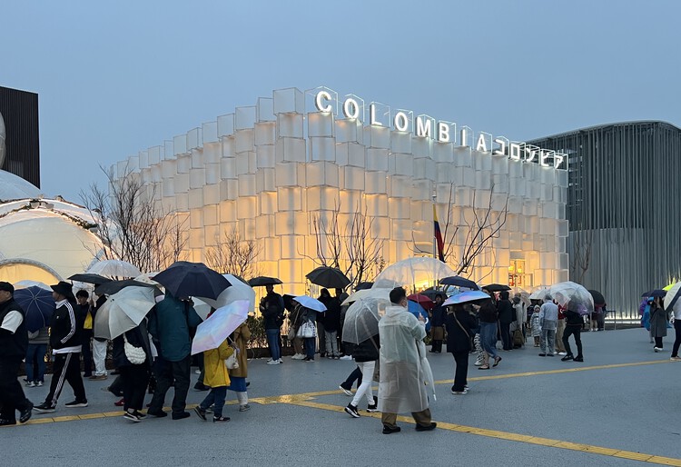 Colombia Pavilion at Expo Osaka 2025 Presents a Dynamic "Ice Cube" Playing With Form and Light - Image 2 of 14