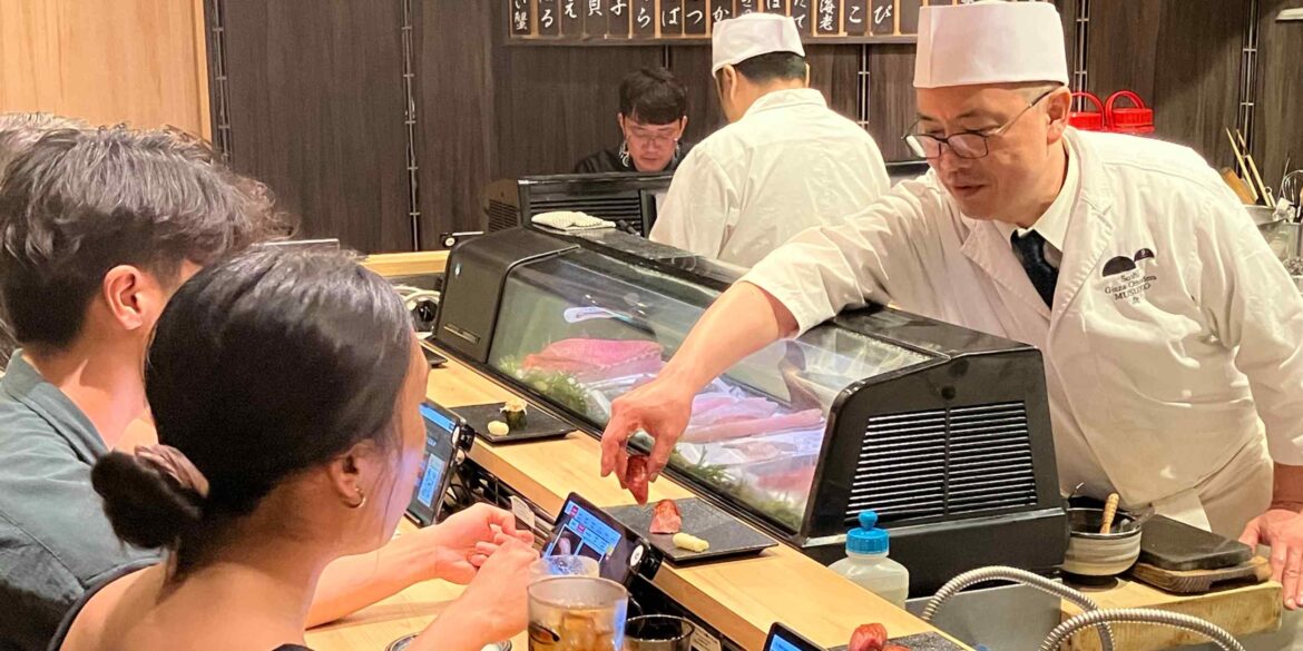 Tokyo sushi bar gives tourists a window on upscale dining