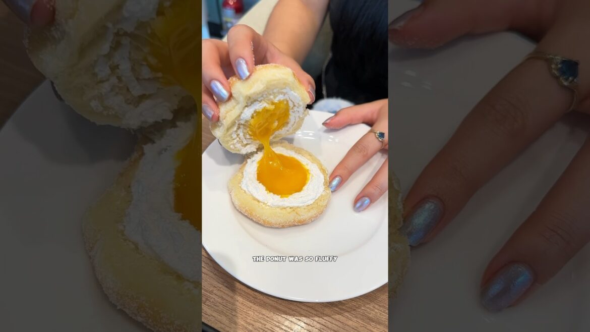 Rating donuts from cheap to expensive in Japan 🇯🇵