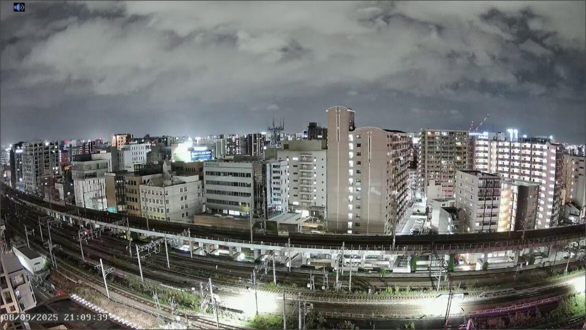 Live Cam: Hakata Station, Fukuoka, JP|Shinkansen & Local JR Lines|Summer | Weather Updates Live Cam: Hakata Station, Fukuoka, JP|Shinkansen & Local JR Lines|Summer | Weather Updates