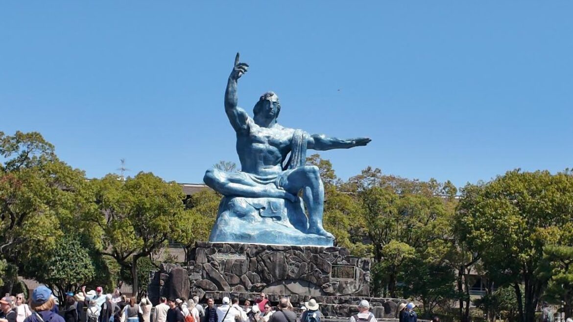 One day in Nagasaki - Cruising Japan